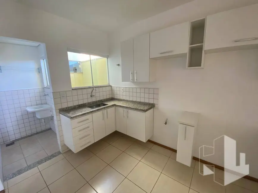 Foto 2 de Kitnet com 1 quarto para alugar, 30m2 em Jardim Ferreira Dias, Jau - SP