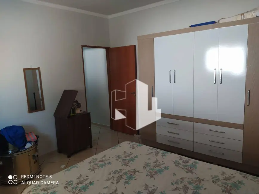 Foto 4 de Casa com 2 quartos à venda, 250m2 em Chácara Ferreira Dias, Jau - SP