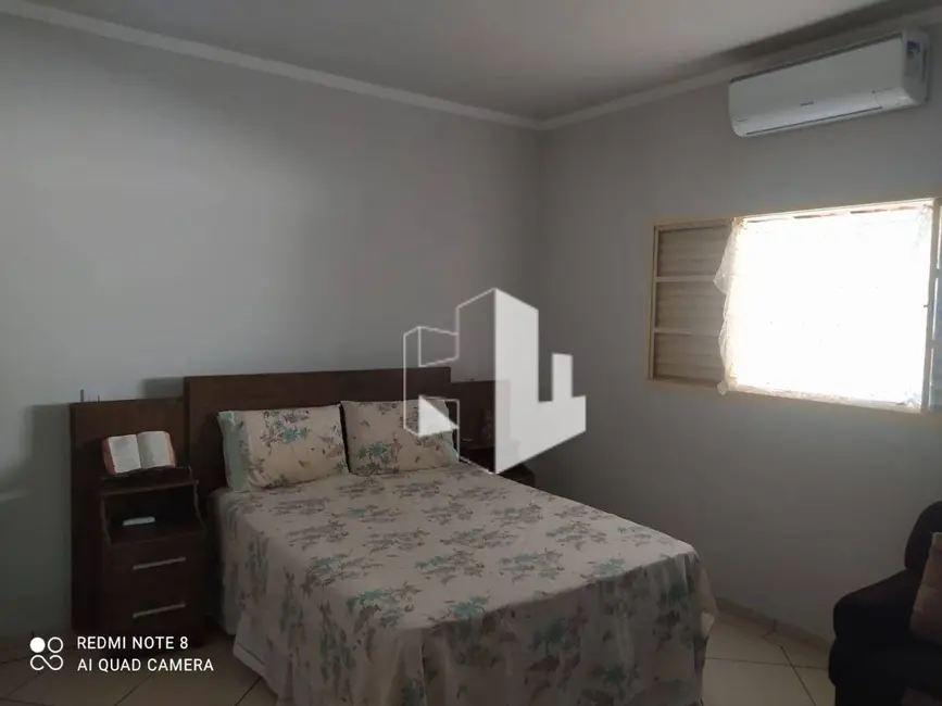 Foto 6 de Casa com 2 quartos à venda, 250m2 em Chácara Ferreira Dias, Jau - SP