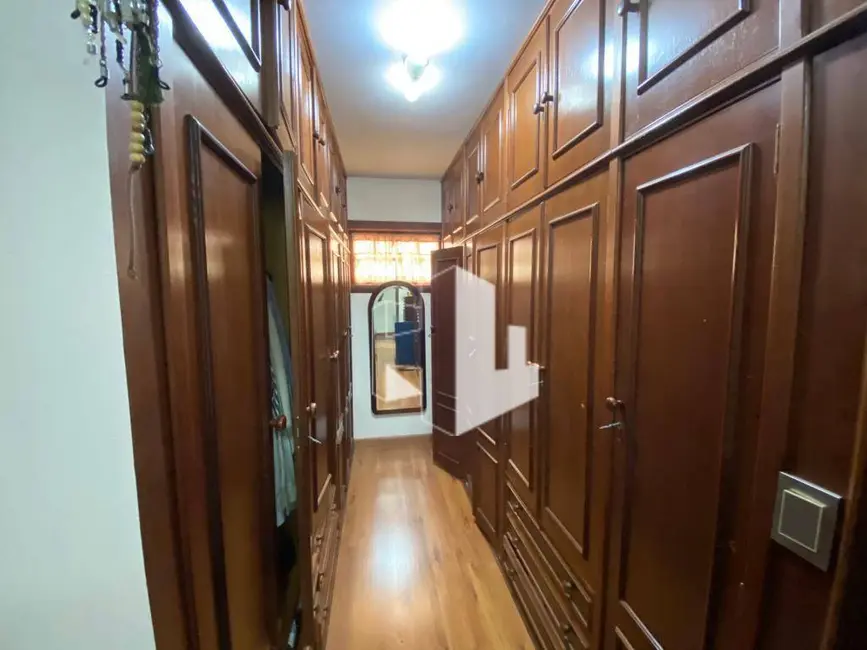 Casa com 4 quartos à venda, 660m2 em Jardim Maria Luiza II, Jau - SP - imagem 7 Foto 7 de Casa com 4 quartos à venda, 660m2 em Jardim Maria Luiza II, Jau - SP