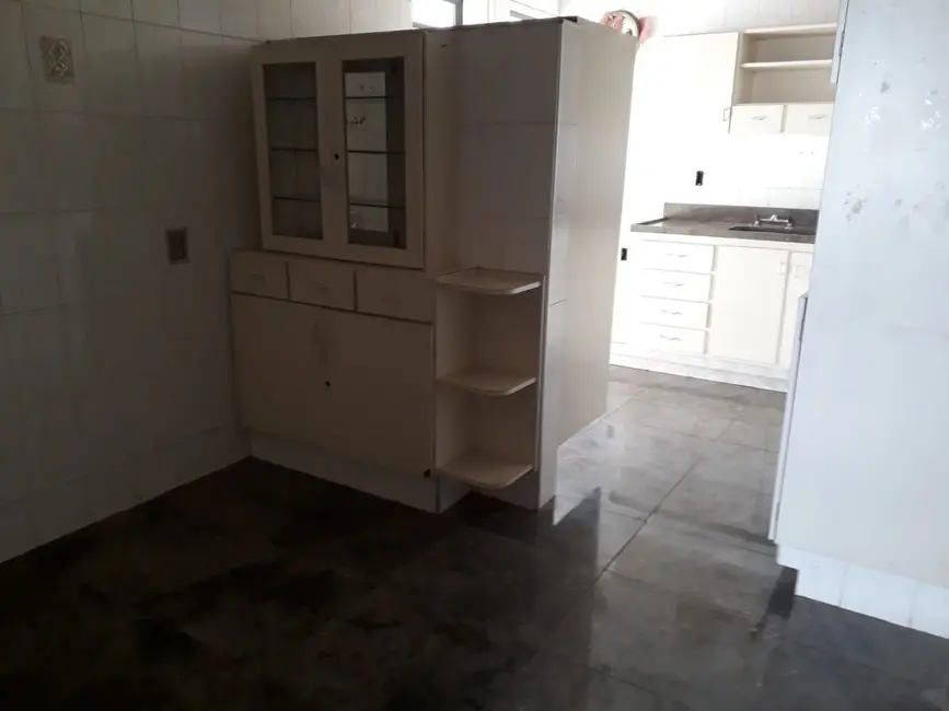 Foto 9 de Casa com 4 quartos à venda, 1250m2 em Vila Brasil, Jau - SP