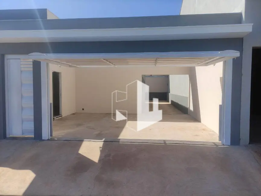 Foto 2 de Casa com 2 quartos à venda, 200m2 em Bariri - SP