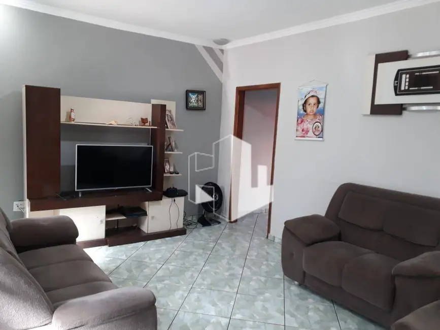 Foto 2 de Casa com 2 quartos à venda, 200m2 em Vila Nova, Jau - SP