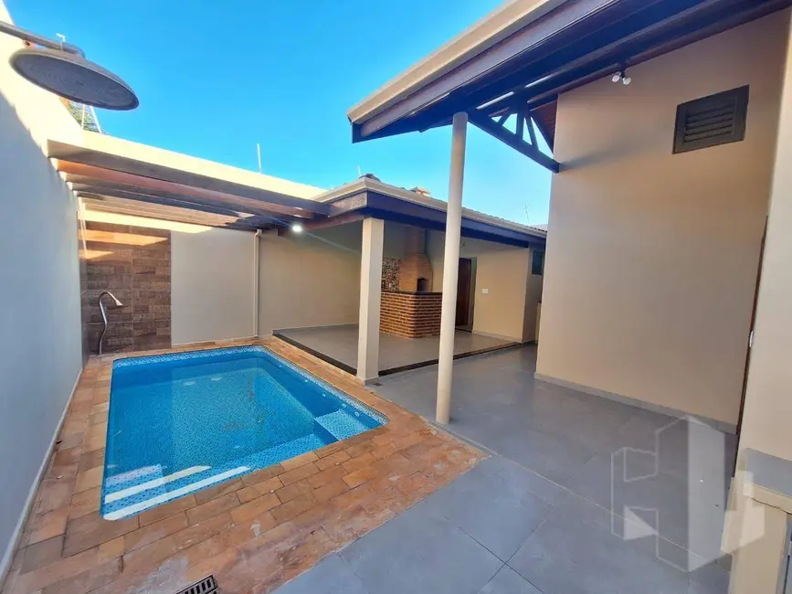 Foto 1 de Casa com 3 quartos à venda, 250m2 em Conjunto Residencial Bernardi, Jau - SP