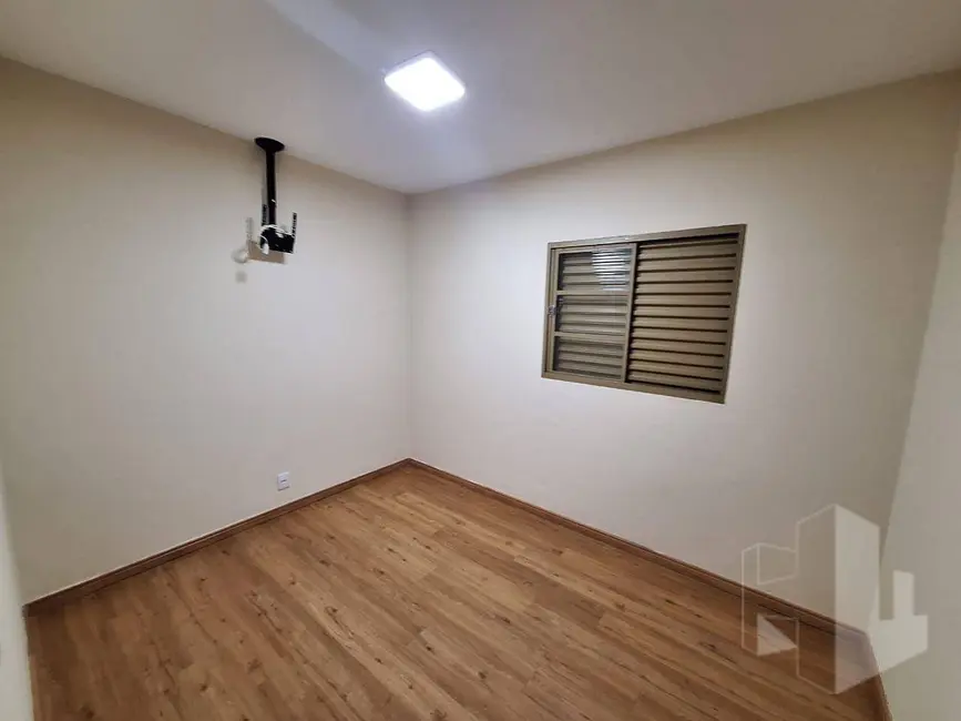 Foto 6 de Casa com 3 quartos à venda, 250m2 em Conjunto Residencial Bernardi, Jau - SP