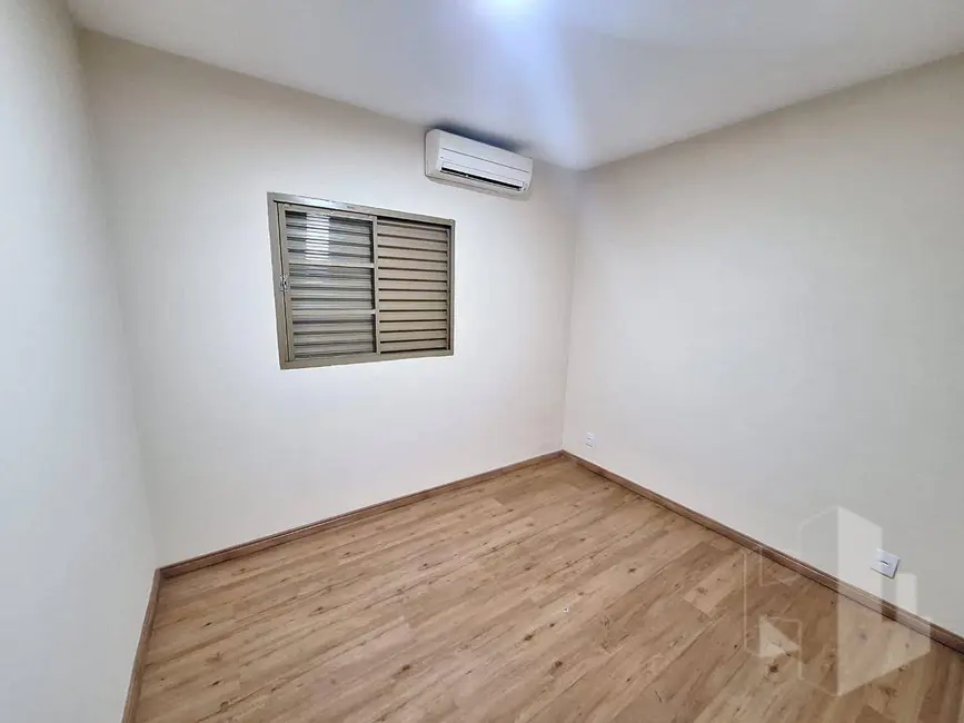 Foto 8 de Casa com 3 quartos à venda, 250m2 em Conjunto Residencial Bernardi, Jau - SP