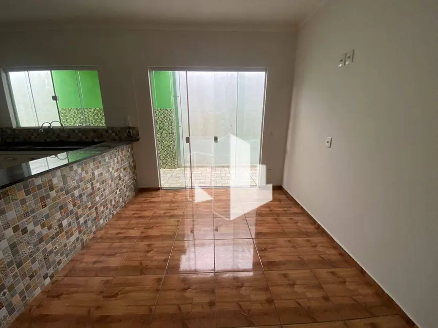 Foto 6 de Casa com 2 quartos à venda, 180m2 em Chácara Flora, Jau - SP