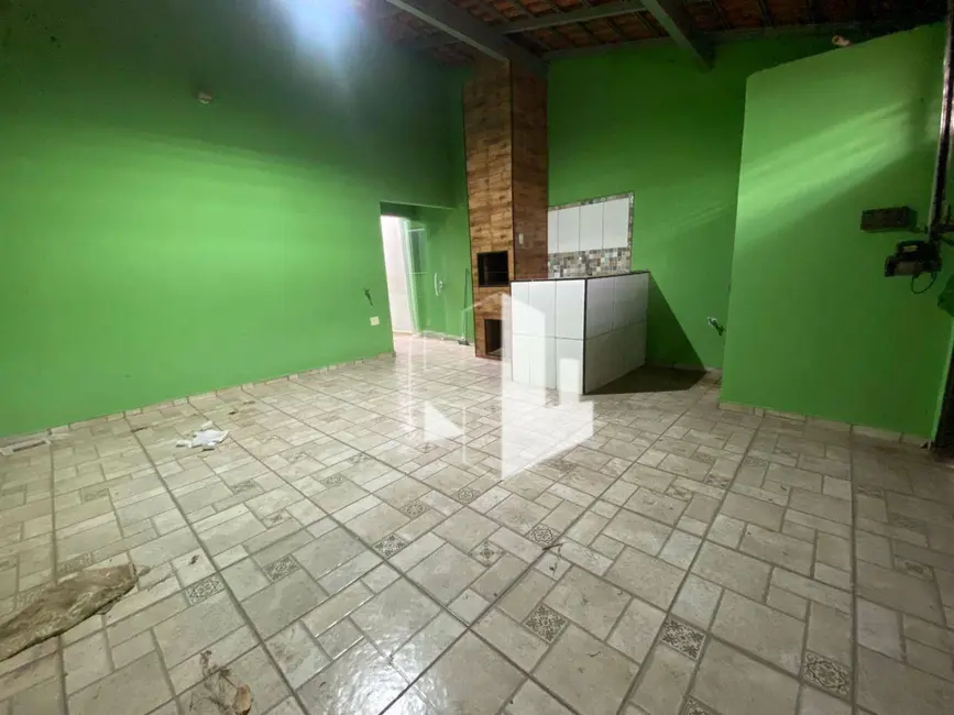 Foto 1 de Casa com 2 quartos à venda, 180m2 em Chácara Flora, Jau - SP