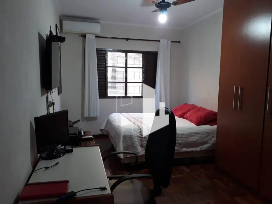 Foto 4 de Casa com 3 quartos à venda, 220m2 em Centro, Jau - SP