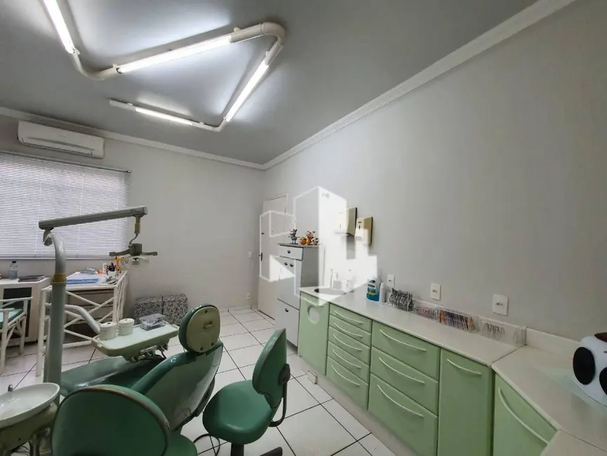 Foto 7 de Casa com 3 quartos à venda, 344m2 em Chácara Braz Miraglia, Jau - SP