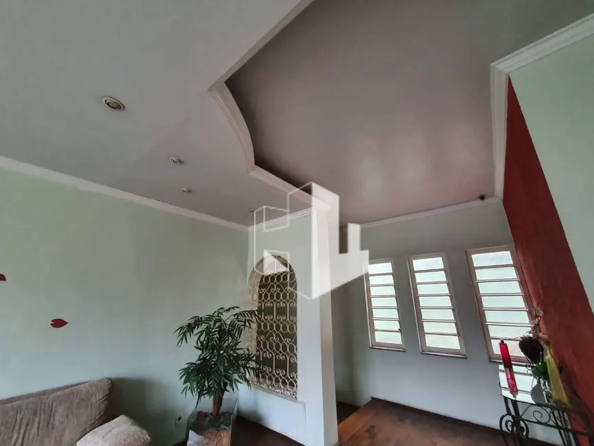 Foto 9 de Casa com 3 quartos à venda, 344m2 em Chácara Braz Miraglia, Jau - SP