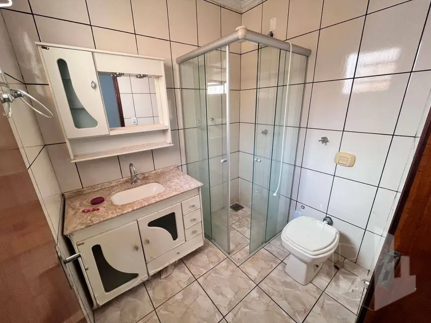 Foto 6 de Casa com 2 quartos para alugar, 180m2 em Centro, Jau - SP