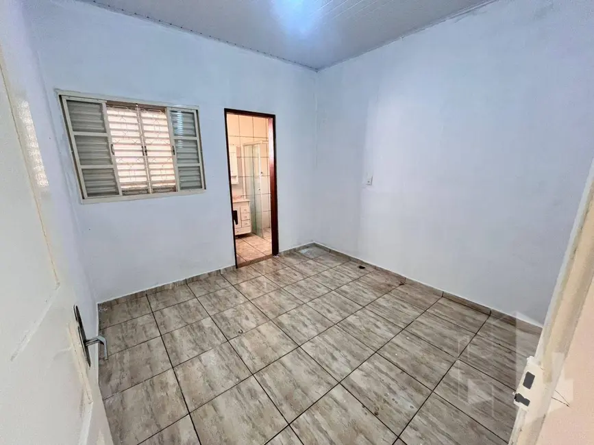 Foto 5 de Casa com 2 quartos para alugar, 180m2 em Centro, Jau - SP