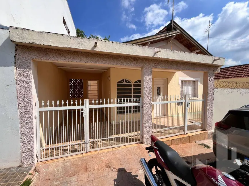 Foto 2 de Casa com 2 quartos para alugar, 180m2 em Centro, Jau - SP