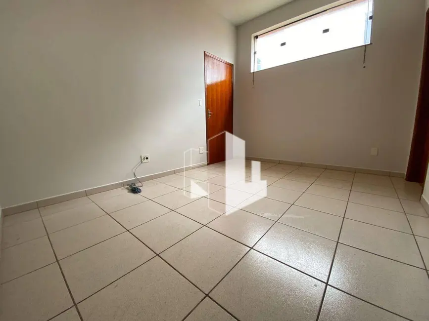 Foto 4 de Sala Comercial à venda, 300m2 em Centro, Jau - SP