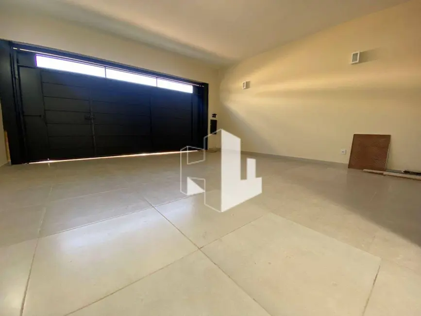 Foto 1 de Casa com 3 quartos para alugar, 250m2 em Jardim Netinho Prado, Jau - SP