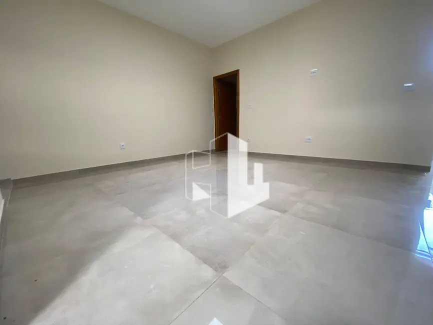 Foto 6 de Casa com 3 quartos para alugar, 250m2 em Jardim Netinho Prado, Jau - SP