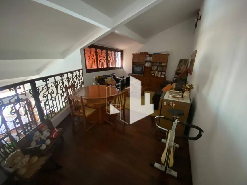 Foto 2 de Casa com 3 quartos à venda e para alugar, 300m2 em Vila Assis, Jau - SP
