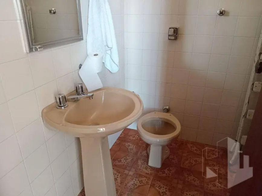 Foto 8 de Casa com 3 quartos à venda e para alugar, 450m2 em Vila Assis, Jau - SP