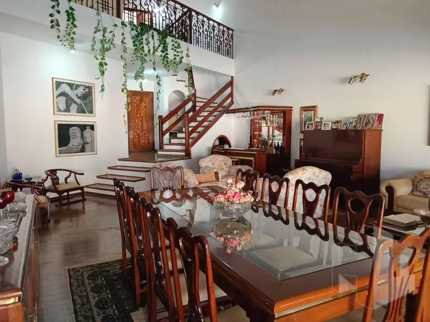 Foto 4 de Casa com 3 quartos à venda e para alugar, 450m2 em Vila Assis, Jau - SP