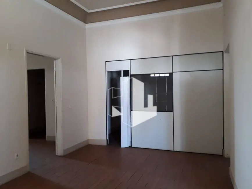 Foto 6 de Casa com 3 quartos para alugar, 210m2 em Centro, Jau - SP