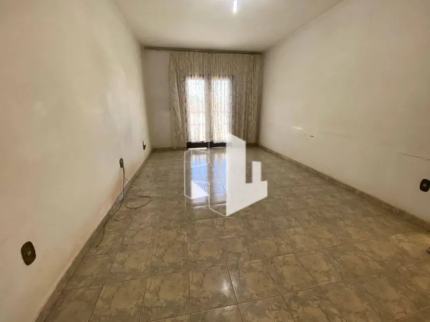 Foto 1 de Casa com 3 quartos à venda e para alugar, 250m2 em Centro, Jau - SP