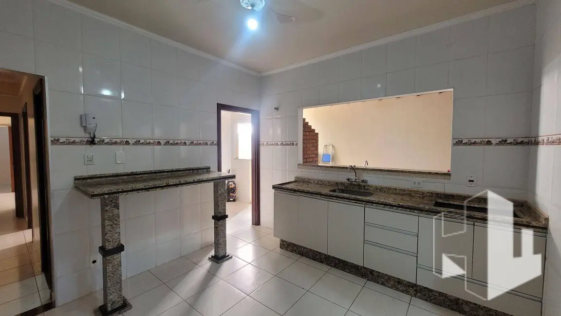 Foto 3 de Casa com 2 quartos à venda, 140m2 em Jardim Cila de Lúcio Bauab, Jau - SP