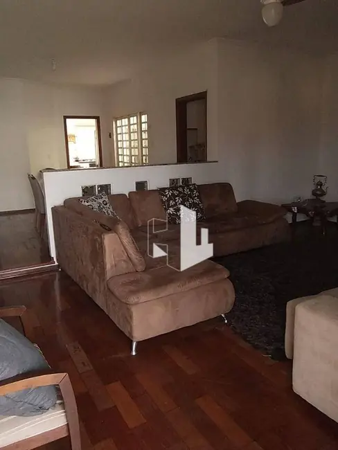 Foto 1 de Casa com 3 quartos à venda, 300m2 em Jardim Alvorada, Jau - SP