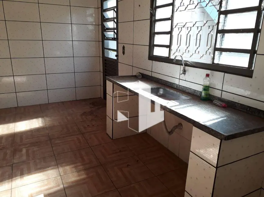 Foto 3 de Casa com 1 quarto para alugar, 120m2 em Jardim Nova Jaú, Jau - SP