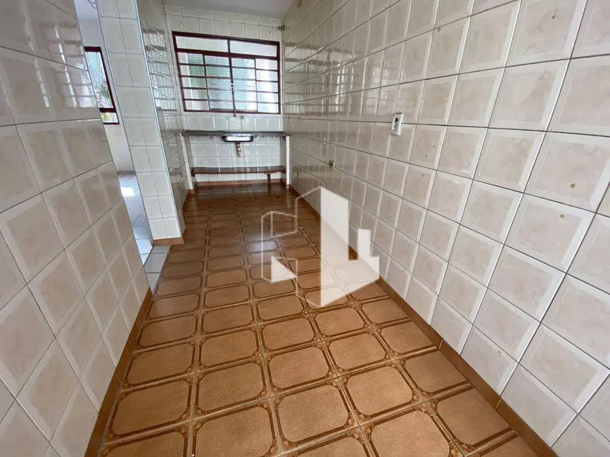 Foto 5 de Casa com 3 quartos à venda, 250m2 em Jardim São José, Jau - SP