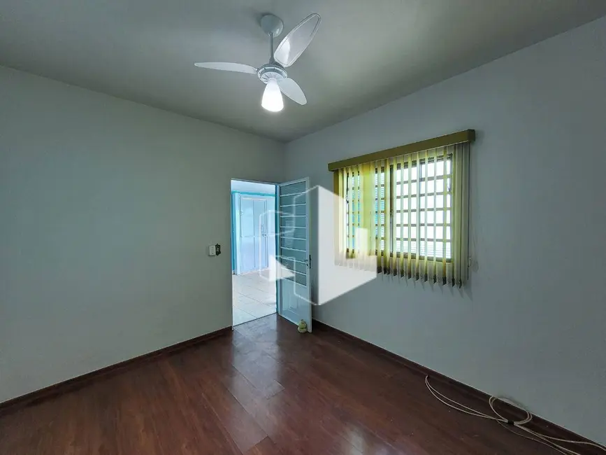 Foto 2 de Casa com 2 quartos à venda, 140m2 em Jardim Cila de Lúcio Bauab, Jau - SP