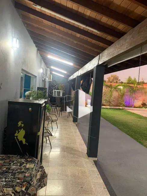 Chácara com 2 quartos para alugar, 1000m2 em Jau - SP - imagem 8 Foto 8 de Chácara com 2 quartos para alugar, 1000m2 em Jau - SP