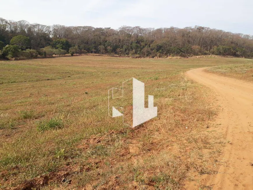 Foto 2 de Sítio / Rancho à venda, 726000m2 em Centro, Bariri - SP