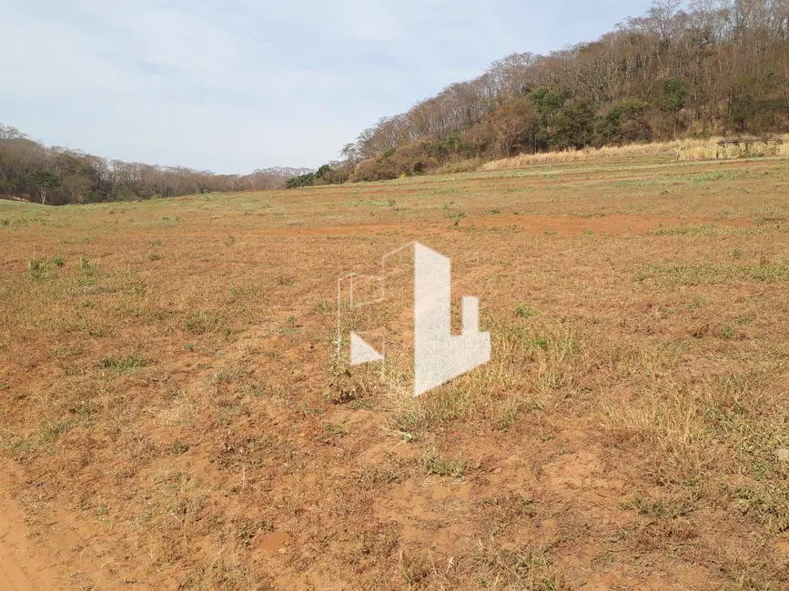 Foto 3 de Sítio / Rancho à venda, 726000m2 em Centro, Bariri - SP