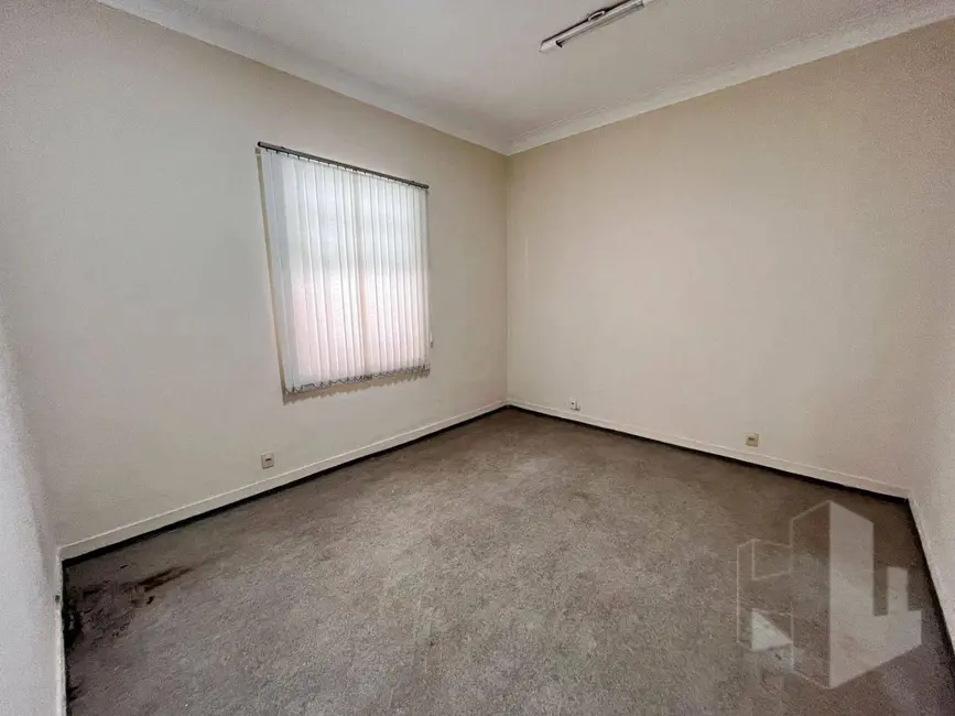 Foto 8 de Casa com 4 quartos para alugar, 250m2 em Centro, Jau - SP