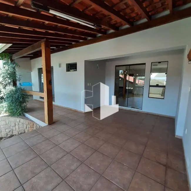 Foto 2 de Casa com 4 quartos à venda, 292m2 em Jau - SP