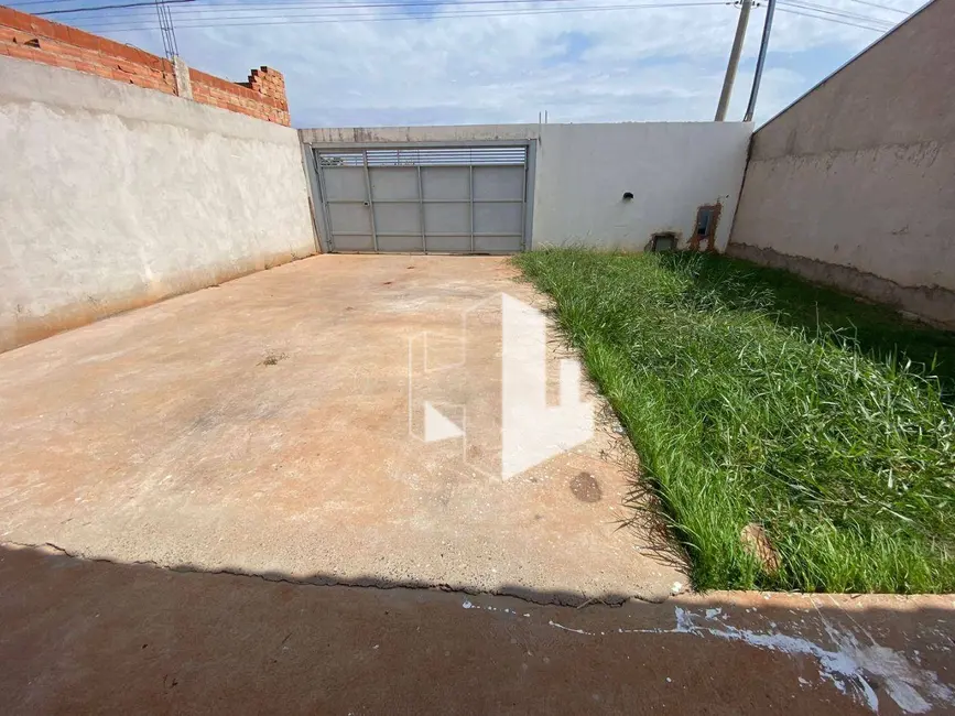 Foto 2 de Casa com 2 quartos para alugar, 200m2 em Jardim Pires I, Jau - SP