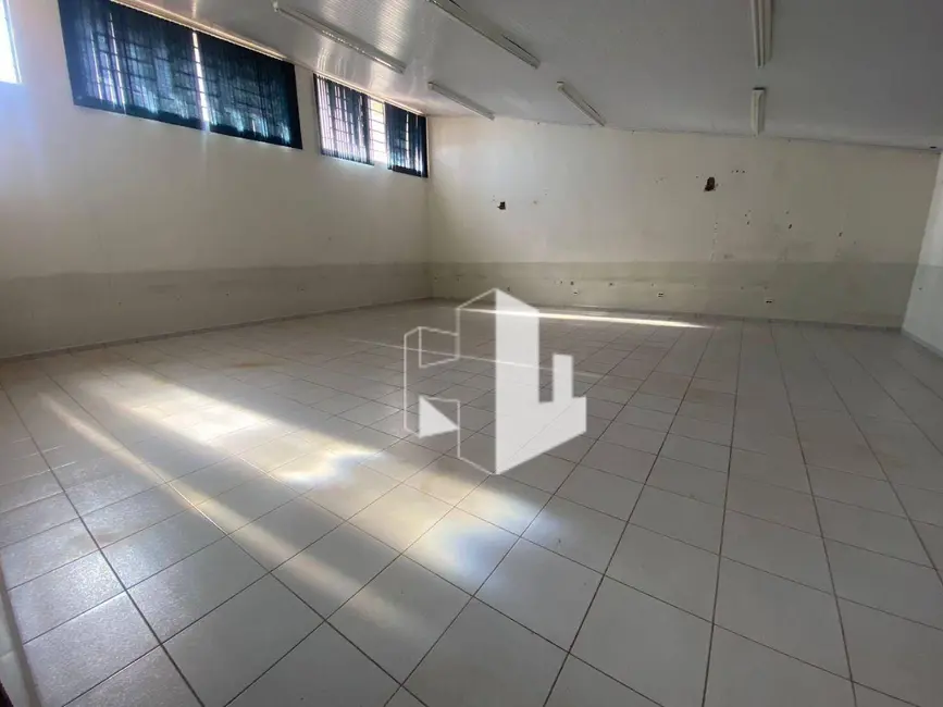 Foto 4 de Sala Comercial à venda e para alugar, 3600m2 em Chácara Braz Miraglia, Jau - SP