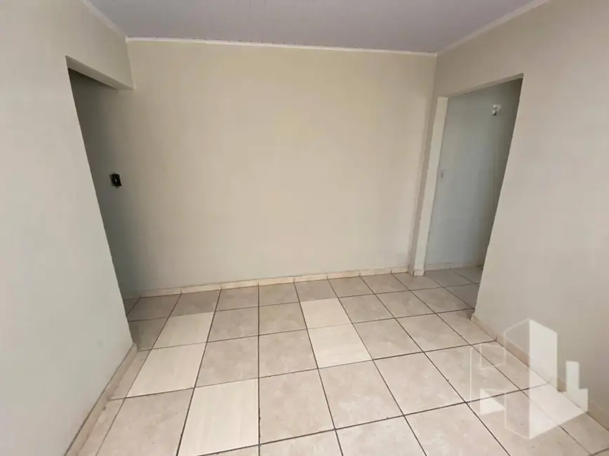 Foto 3 de Casa com 2 quartos para alugar, 90m2 em Vila Industrial, Jau - SP