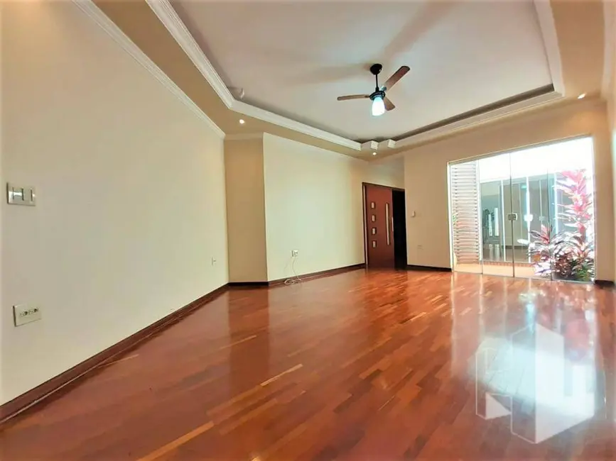 Foto 4 de Casa com 3 quartos à venda, 300m2 em Jardim Maria Luiza III, Jau - SP