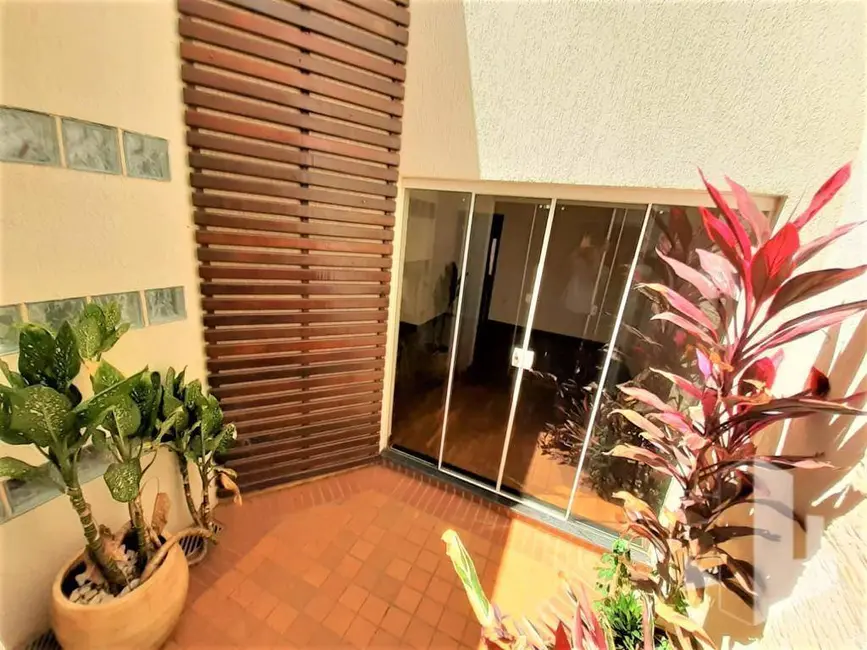 Foto 7 de Casa com 3 quartos à venda, 300m2 em Jardim Maria Luiza III, Jau - SP