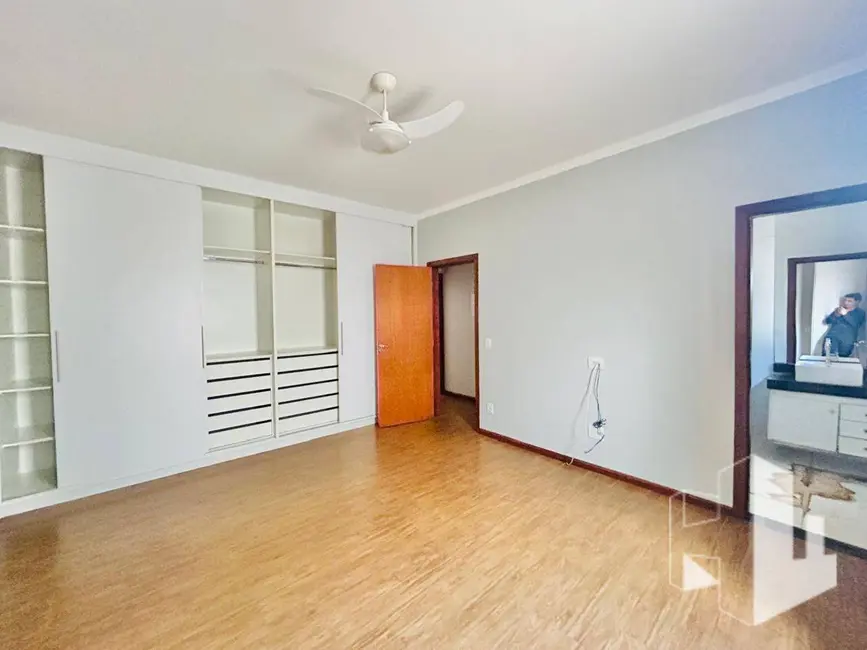 Foto 9 de Casa com 4 quartos à venda, 300m2 em Vila São Judas Tadeu, Jau - SP