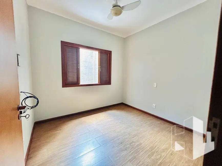 Foto 8 de Casa com 4 quartos à venda, 300m2 em Vila São Judas Tadeu, Jau - SP