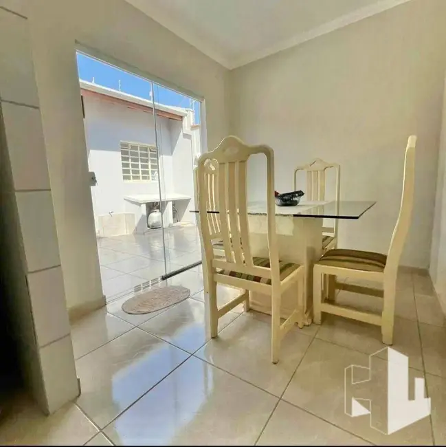 Foto 6 de Casa com 2 quartos à venda, 200m2 em Jardim Itatiaia, Jau - SP