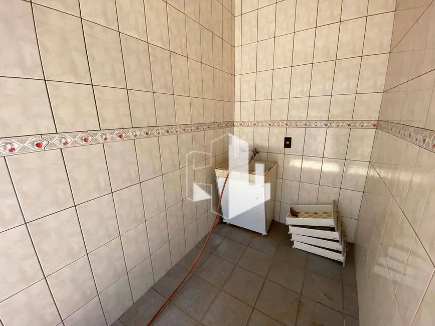 Foto 9 de Casa com 2 quartos para alugar em Jardim Sanzovo, Jau - SP