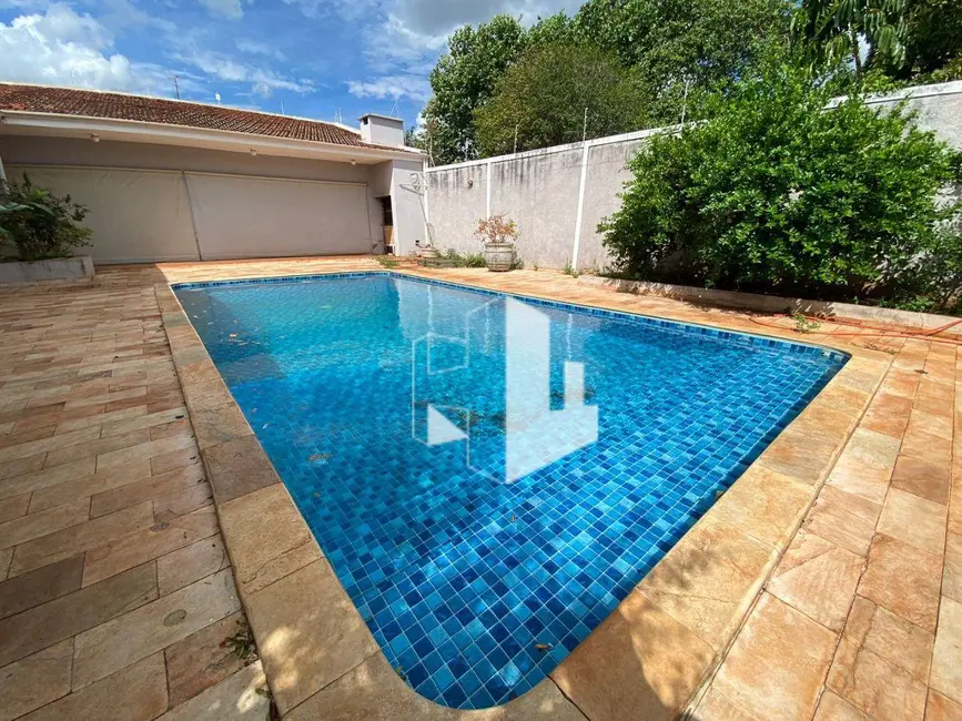 Foto 1 de Casa com 4 quartos à venda, 250m2 em Centro, Jau - SP