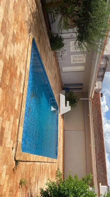 Foto 6 de Casa com 4 quartos à venda, 250m2 em Centro, Jau - SP