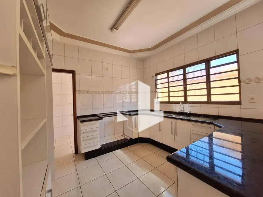 Foto 1 de Casa com 3 quartos à venda, 250m2 em Jardim Conde Pinhal I, Jau - SP