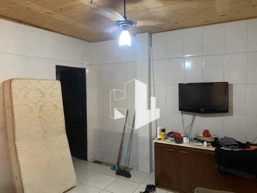 Foto 3 de Armazém / Galpão à venda, 350m2 em Vila Santo Ivo, Jau - SP