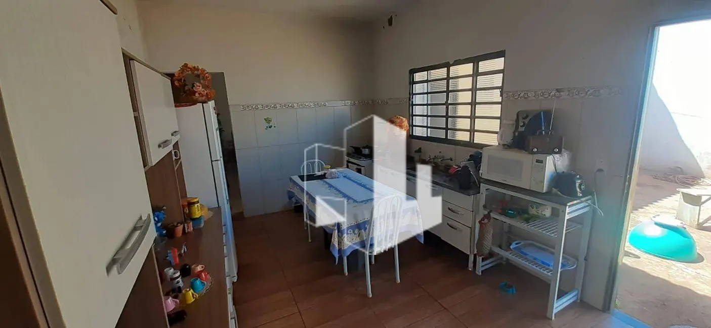 Foto 8 de Casa com 2 quartos à venda, 250m2 em Chácara Ferreira Dias, Jau - SP